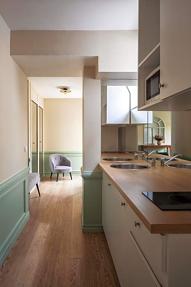 Royal Garden Champs Elysees