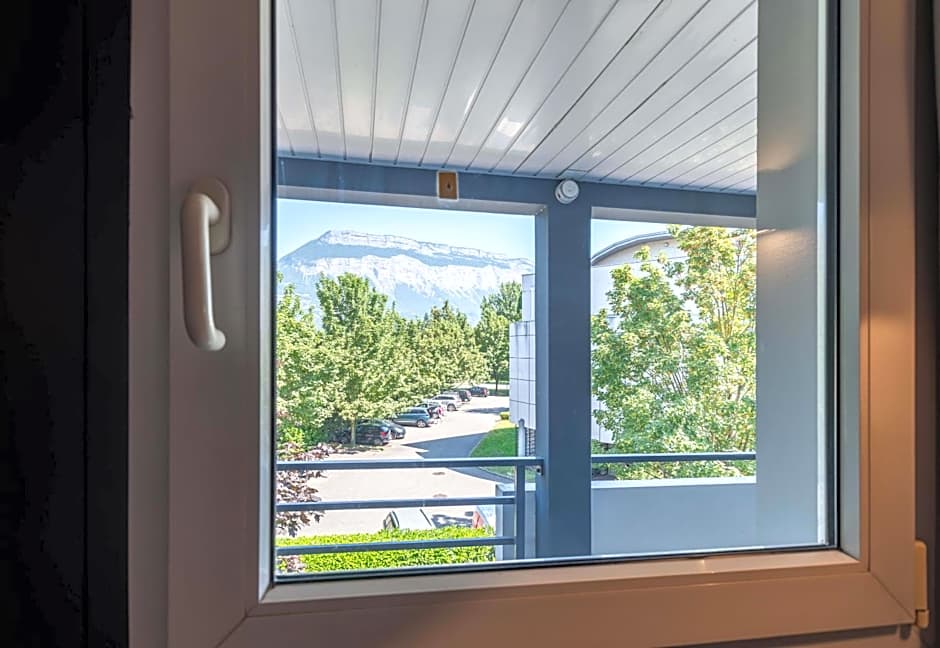 B&B HOTEL Grenoble Universite 1