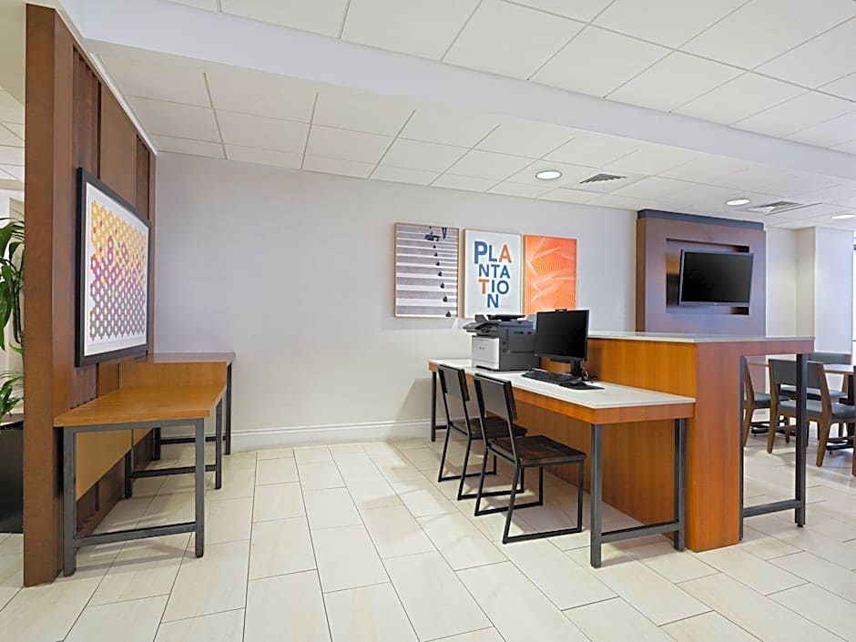 Holiday Inn Express Hotel & Suites Ft. Lauderdale-Plantation By IHG
