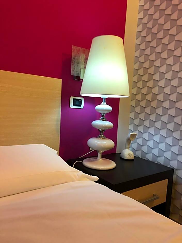 H Rooms Boutique Hotel