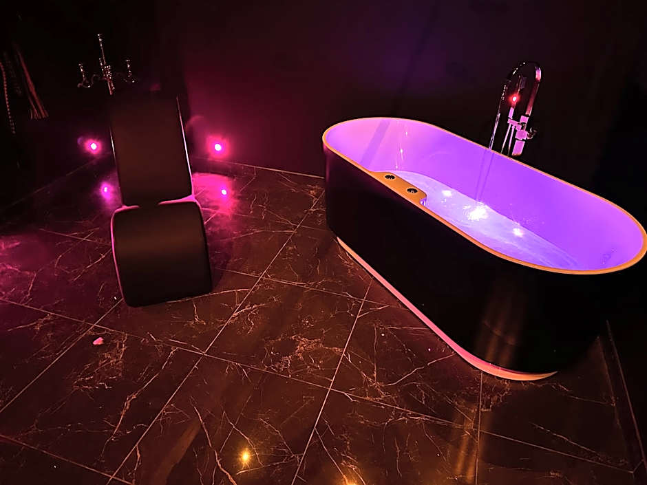 Loveroom de luxe - Thème 50 nuances de grey maison privative spa insolite