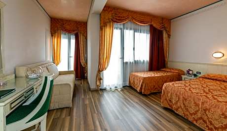 Suite with Garden View