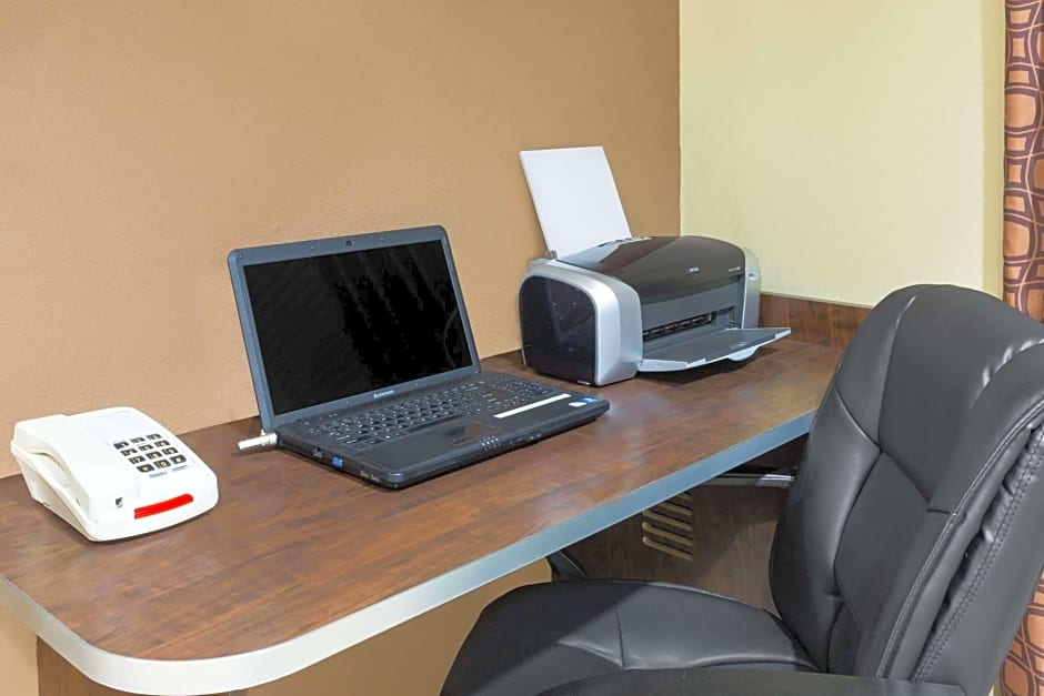 Microtel Inn & Suites by Wyndham Ozark