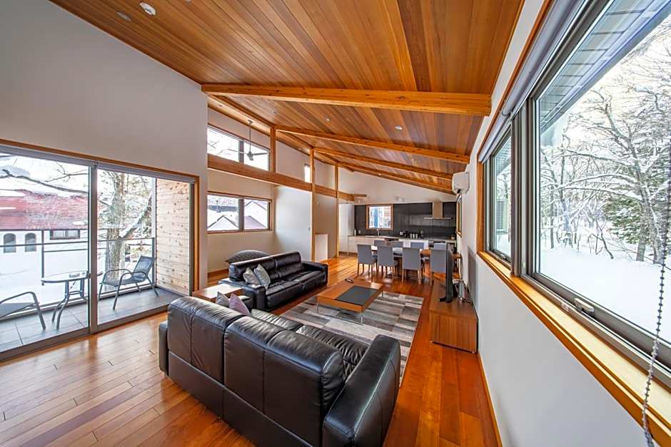 Bluebird Chalets by The Hakuba Collection