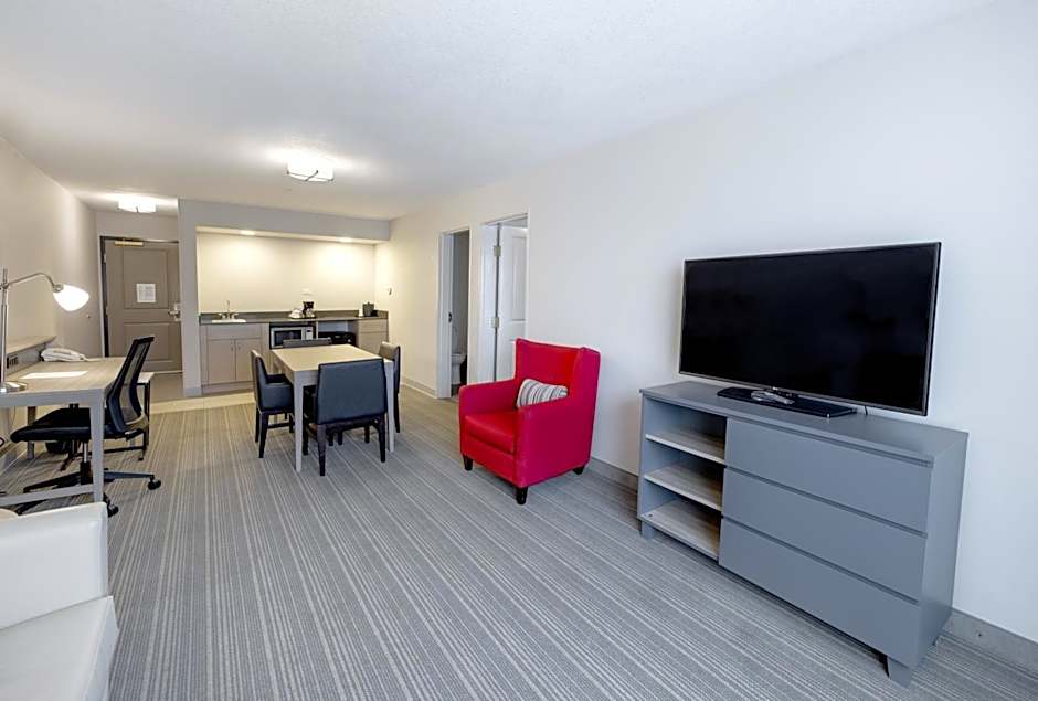 Country Inn & Suites by Radisson, Tinley Park, IL