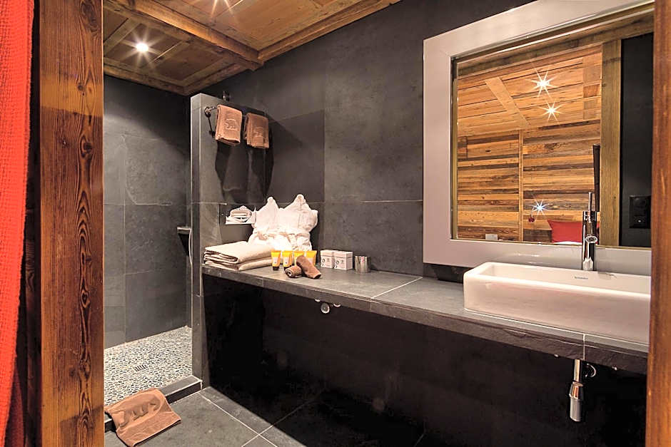 Hostellerie du Pas de l'Ours "Relais et Châteaux"