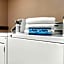 Days Inn & Suites by Wyndham Conroe North