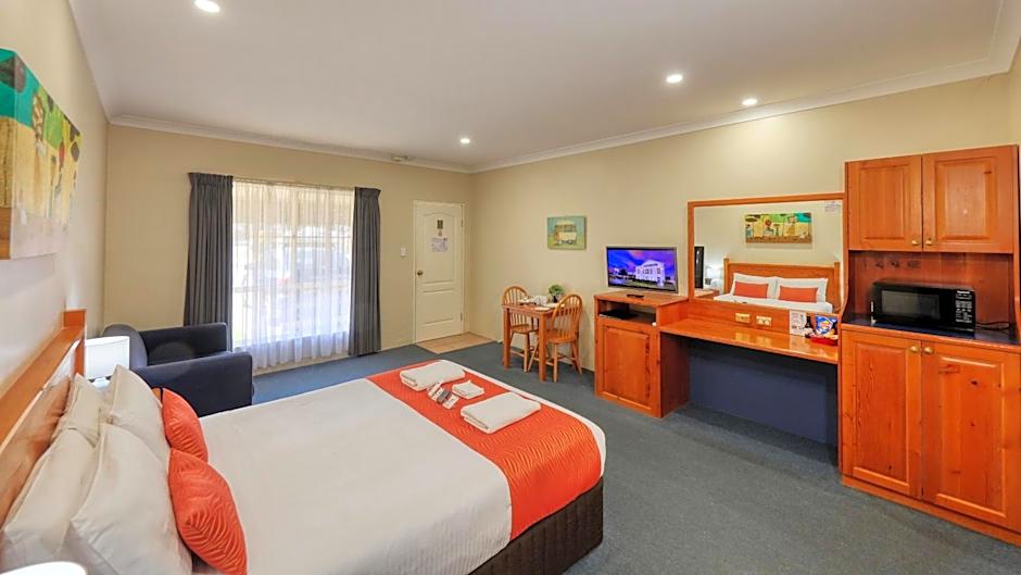 Breakout Motor Inn