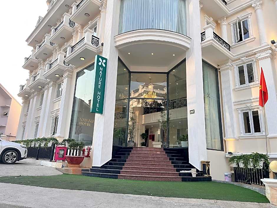 Nature Hotel - Pham Hong Thai