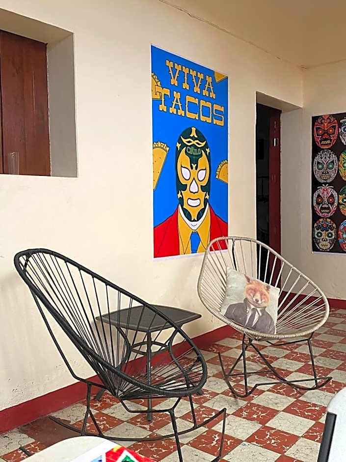Hostal mil Mascaras 7