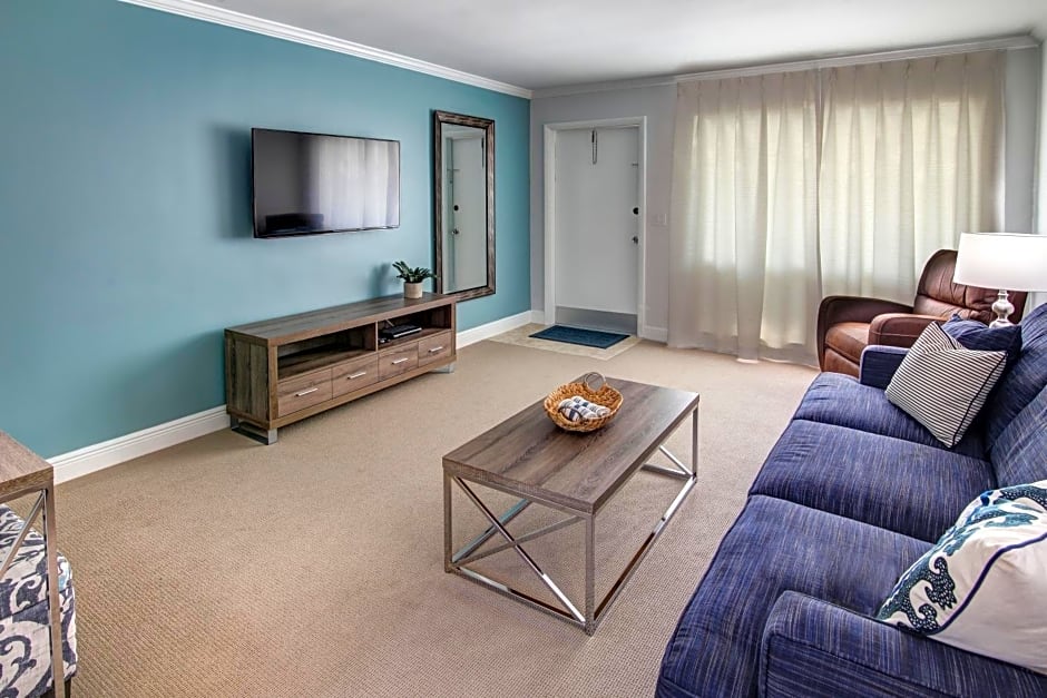 May-Dee Suites in Florida
