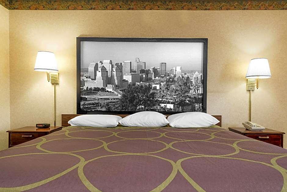 Photo 1 of 1 of 1 King Bed, Smoking