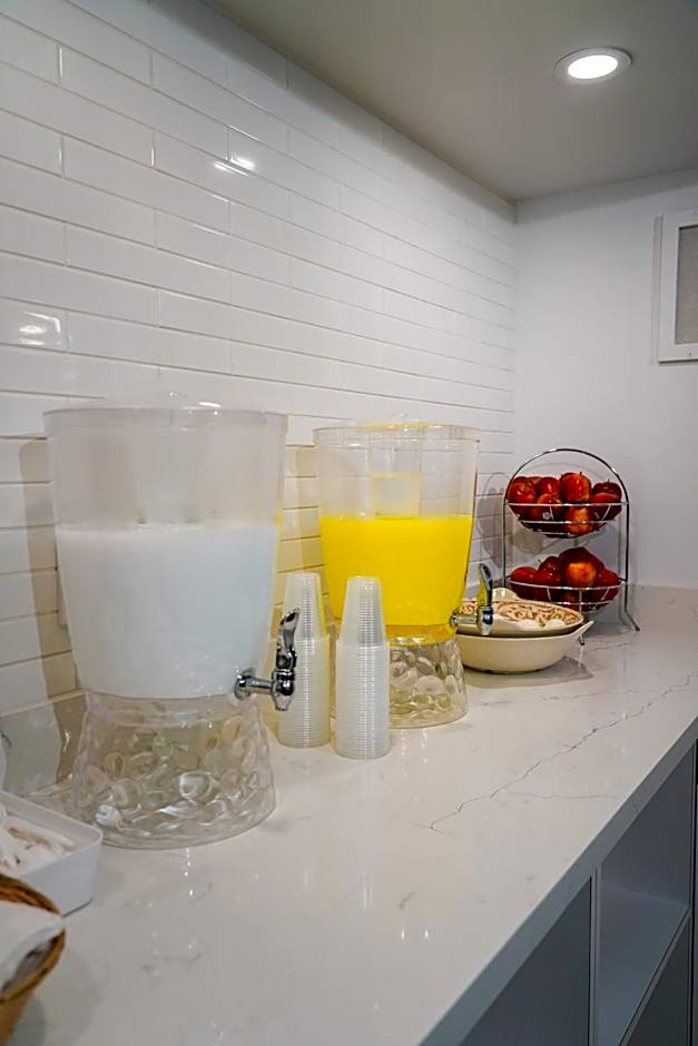 West Edmonton Mall Inn