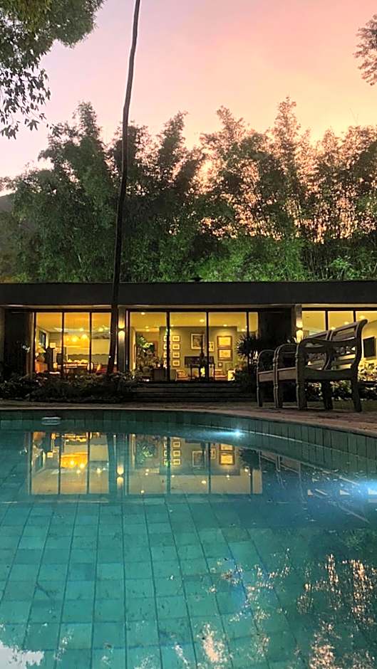 Exclusive Oásis by Lotta De Macedo Soares