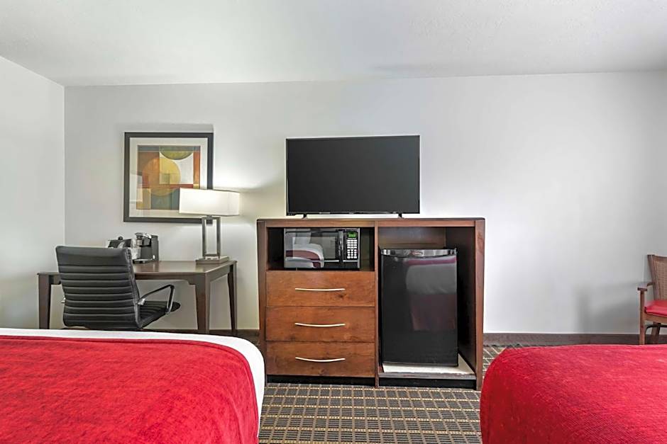 Best Western Plus Eagleridge Inn & Suites