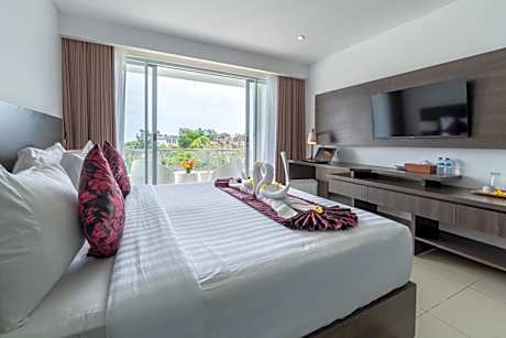 Deluxe Room with Balcony