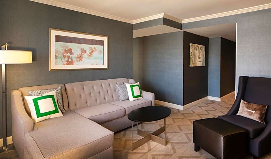 Melrose Georgetown Hotel