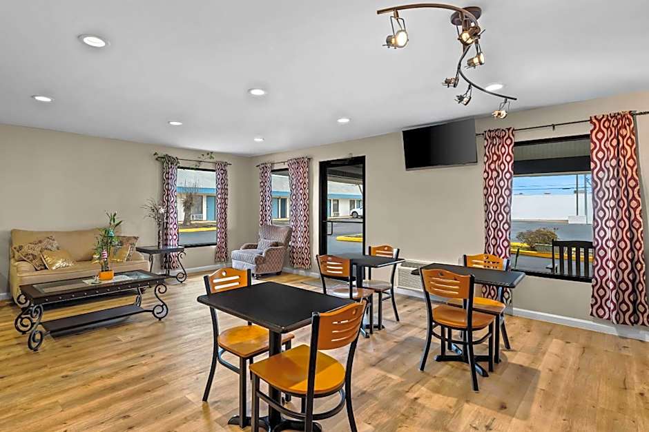 Rodeway Inn & Suites