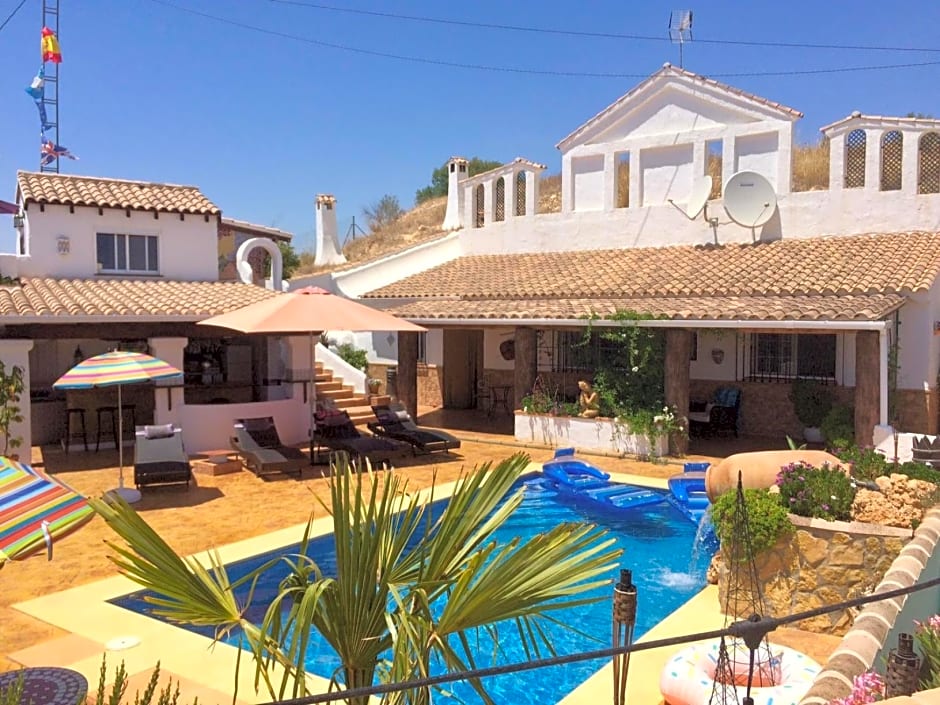 Cueva Romana, Solo Adultos, Apto para Nudistas