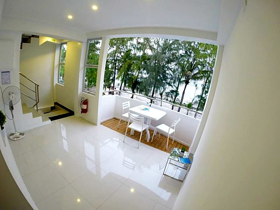 Planktons Beach Hotel