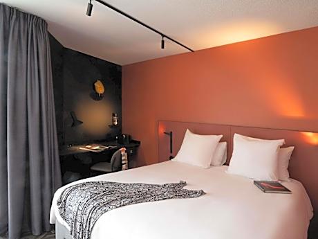 Comfort Double Room with Balcony and City View