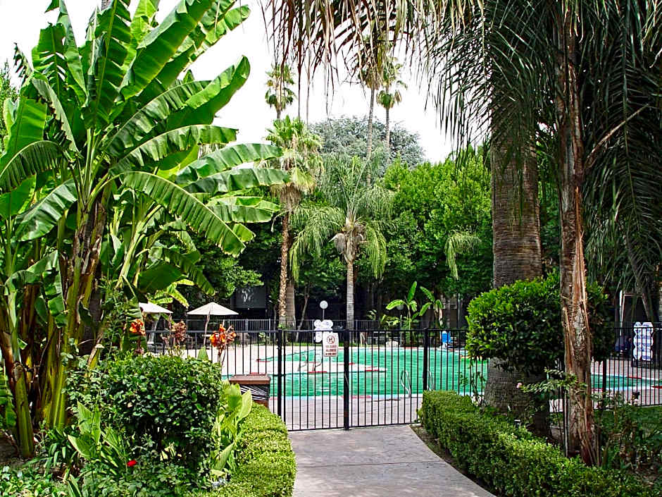 Clarion Hotel Bakersfield North