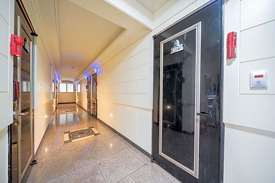 Jeonju Junghwasan-dong MH HOTEL