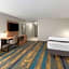 La Quinta Inn & Suites by Wyndham Knoxville Central Papermill