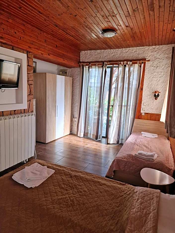 Family Hotel ADIA BLUE
