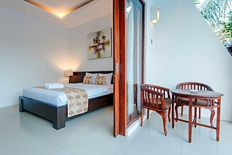 Deluxe Double Room with Pool View