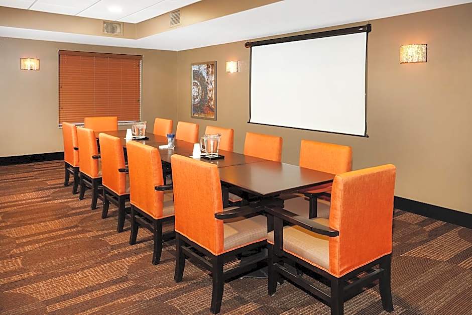 AmericInn by Wyndham Waupun