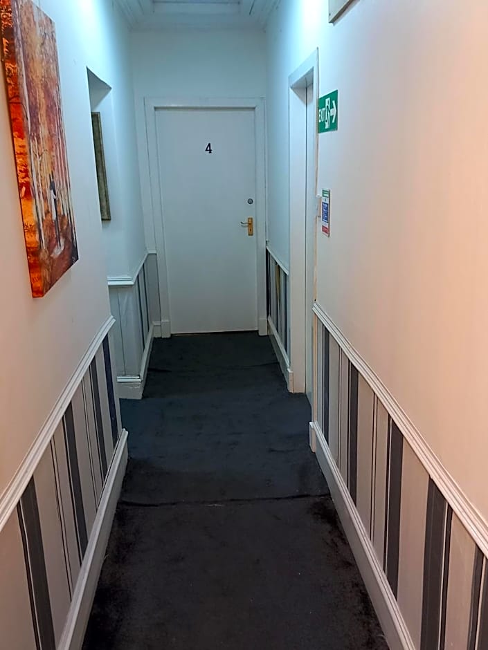 Aberdeen Arms Hotel Tarland