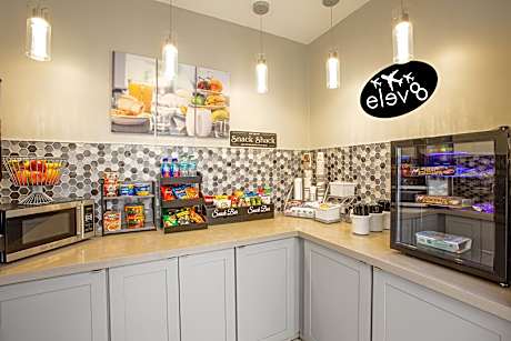 Super 8 By Wyndham Inglewood/LAX