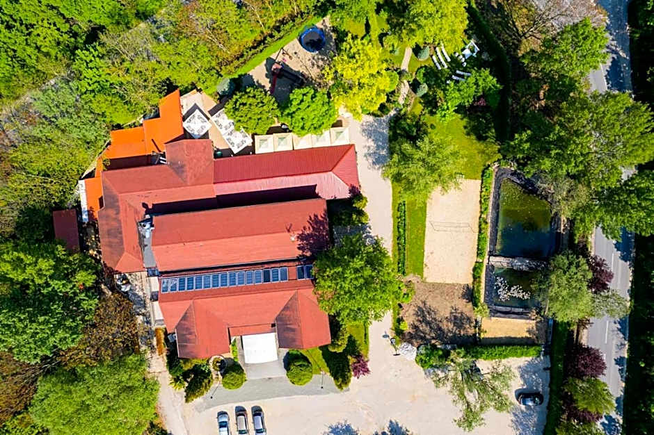 Pollushof Panzió és Étterem