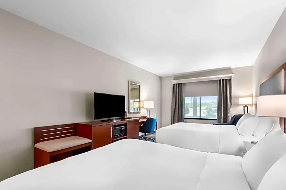 Comfort Inn & Suites Mountain Iron and Virginia