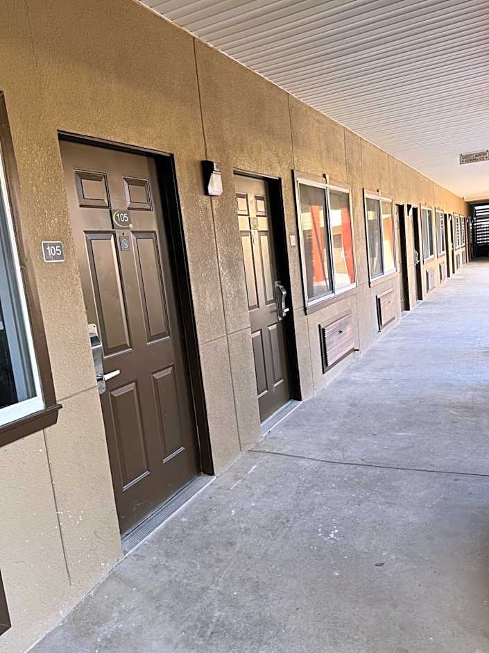 Texas Inn and Suites City Center at University Dr.