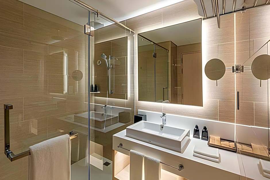 Zealax Hotel & Residence