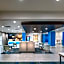 Holiday Inn Express & Suites N Waco Area - West By IHG