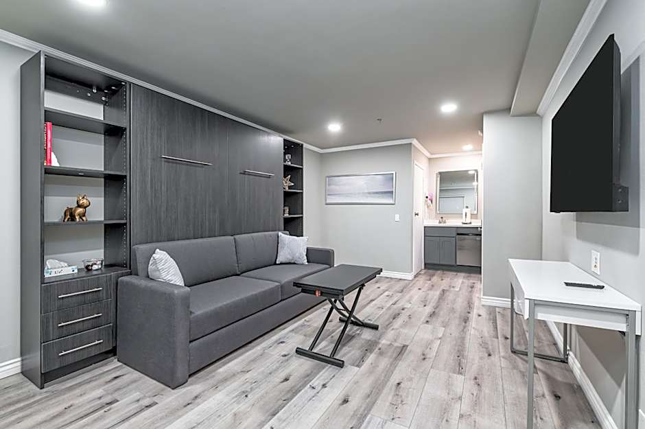 Omeo Suites