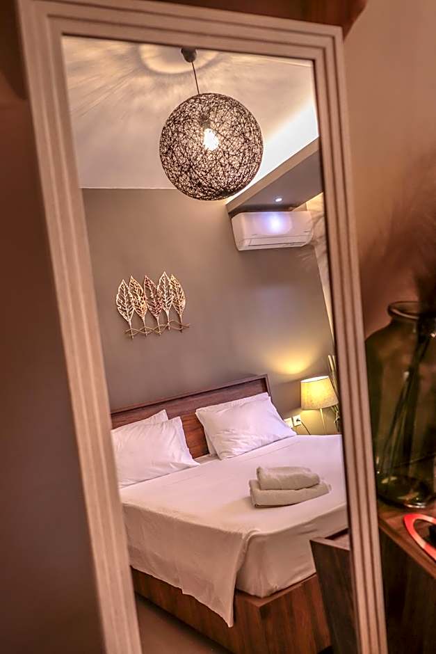 Delfini Beach Hotel & Suites