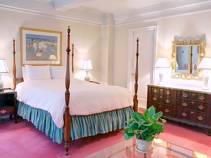 The Roger Smith Hotel