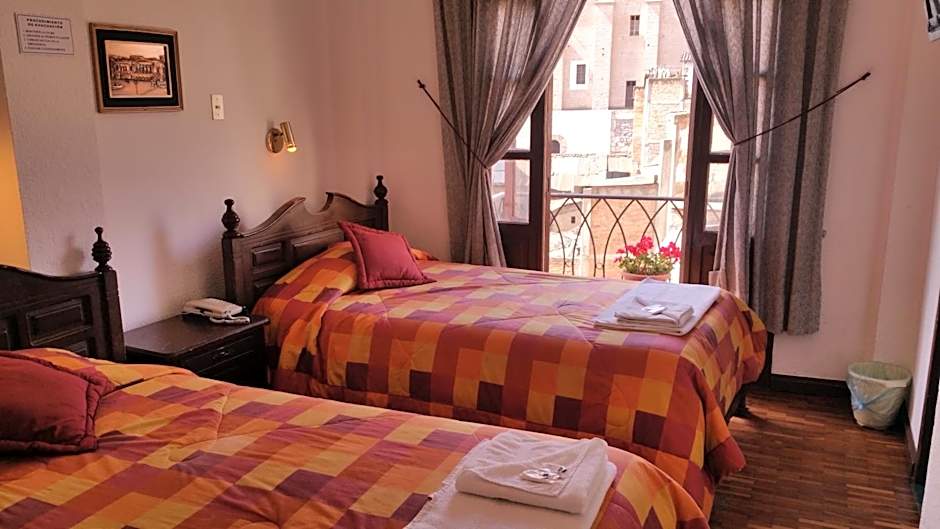 Hotel Huasi Continental