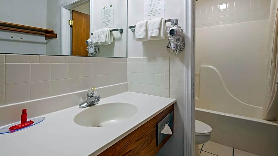 SureStay Hotel by Best Western Greenville