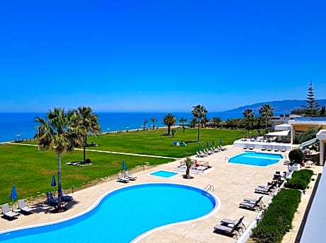 Natura Beach Hotel And Villas