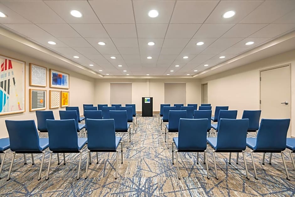 Holiday Inn Express Hotel & Suites McDonough By IHG