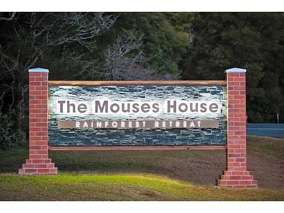 The Mouses House Rainforest Retreat