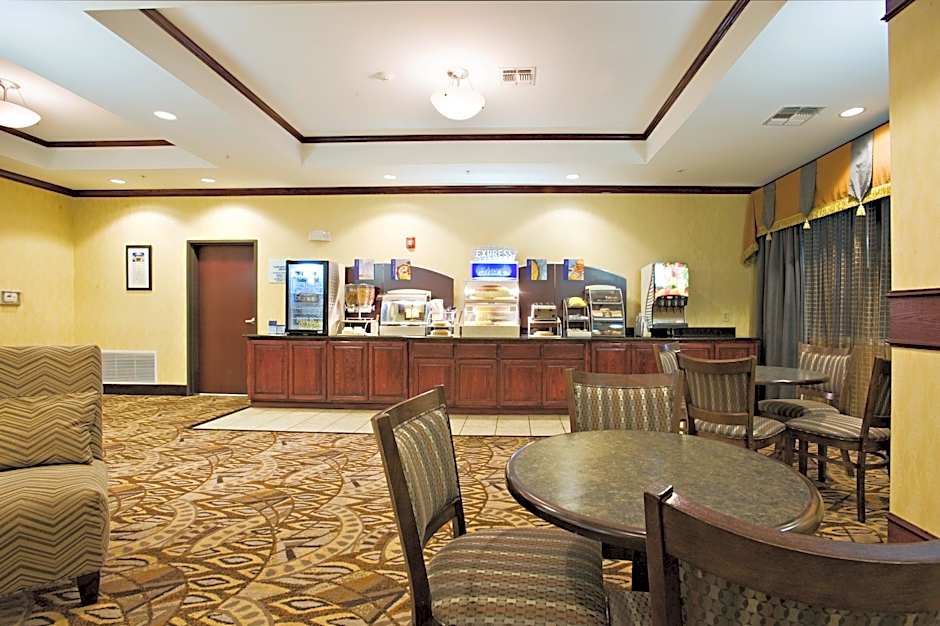 Holiday Inn Express and Suites Snyder By IHG
