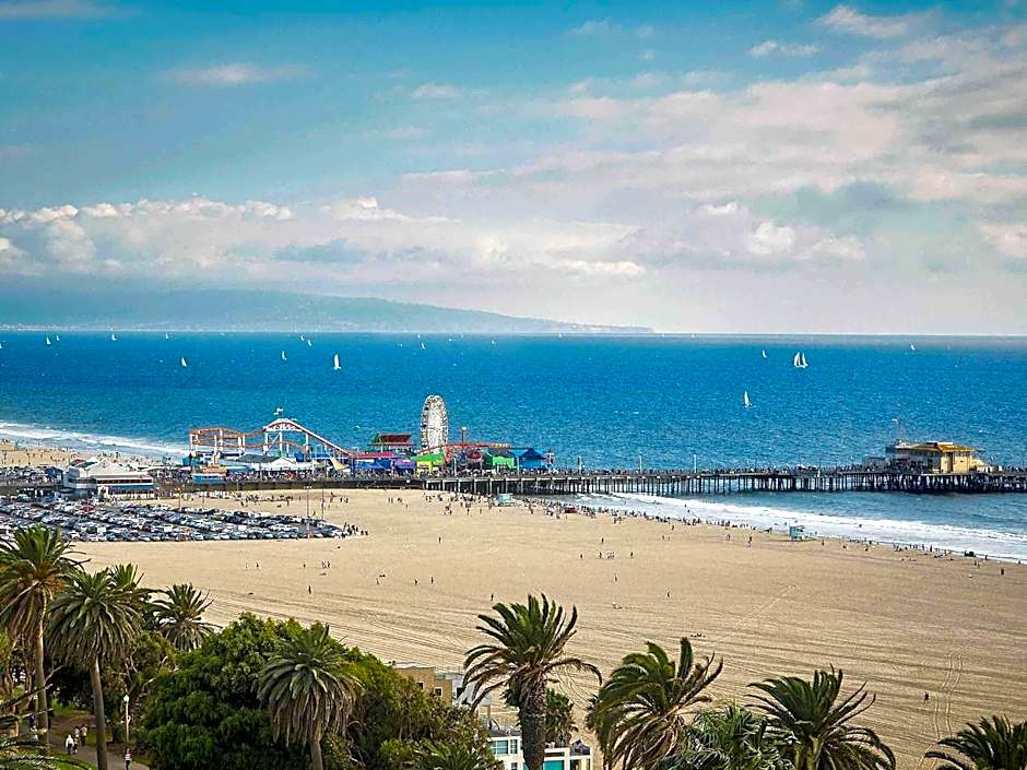 Fairmont Miramar Hotel & Bungalows