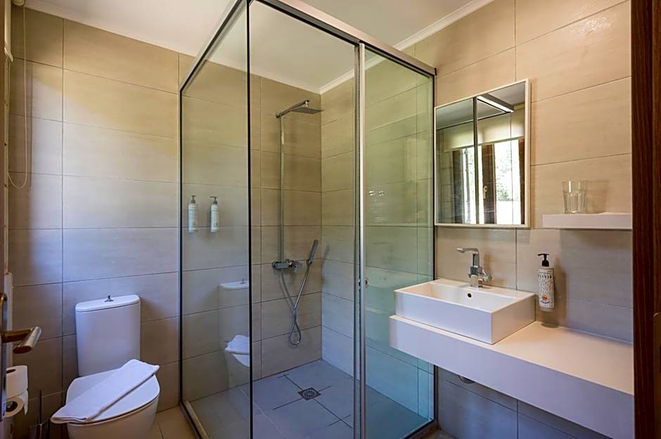 Spilia Village Hotel & Villas