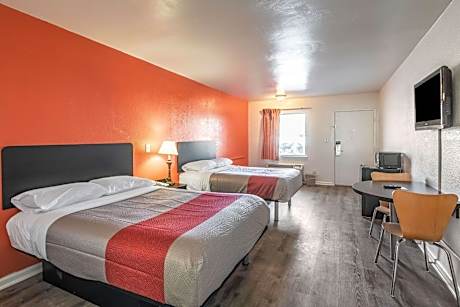 Deluxe Quadruple Room - Smoking